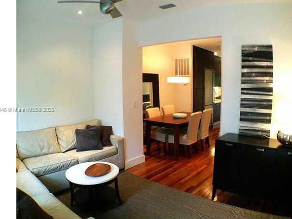 2nd image of 727 Jefferson Ave APT 3