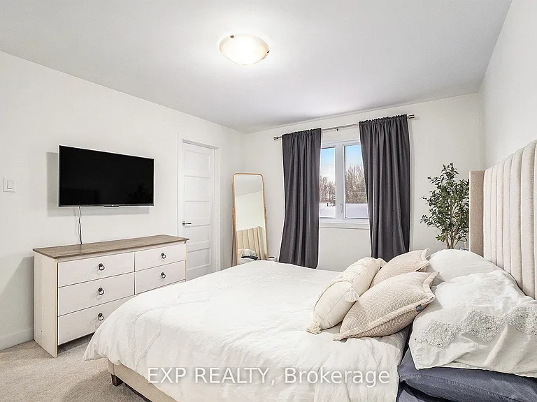 12 Livya St — Photo 15