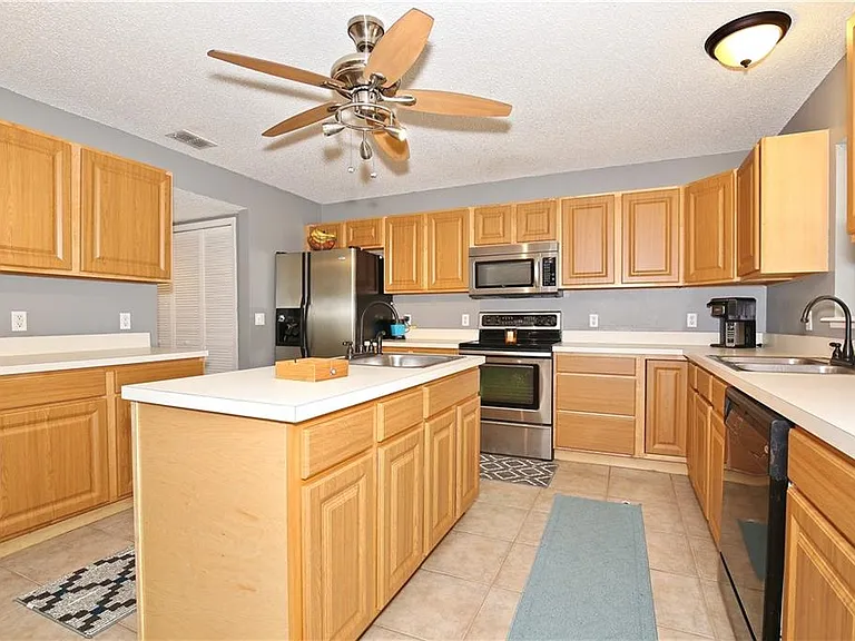 10463 Laxton St — Photo 22
