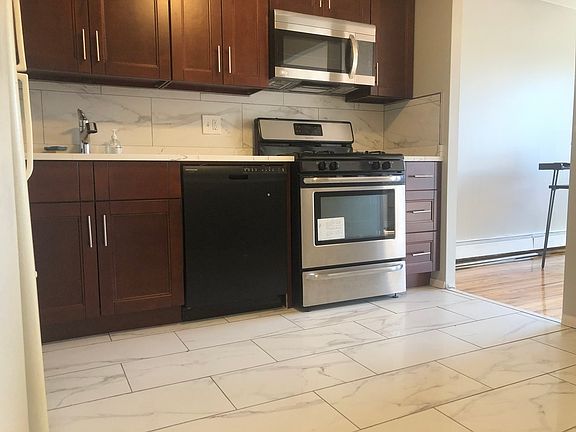 3rd image of 31-17 46th St #3