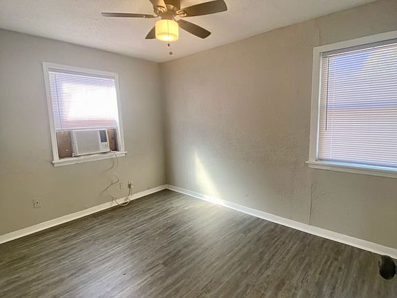 5th image of 1608 Mystic St #1608