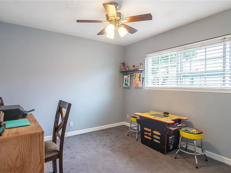 11673 Iris Ave — Photo 2