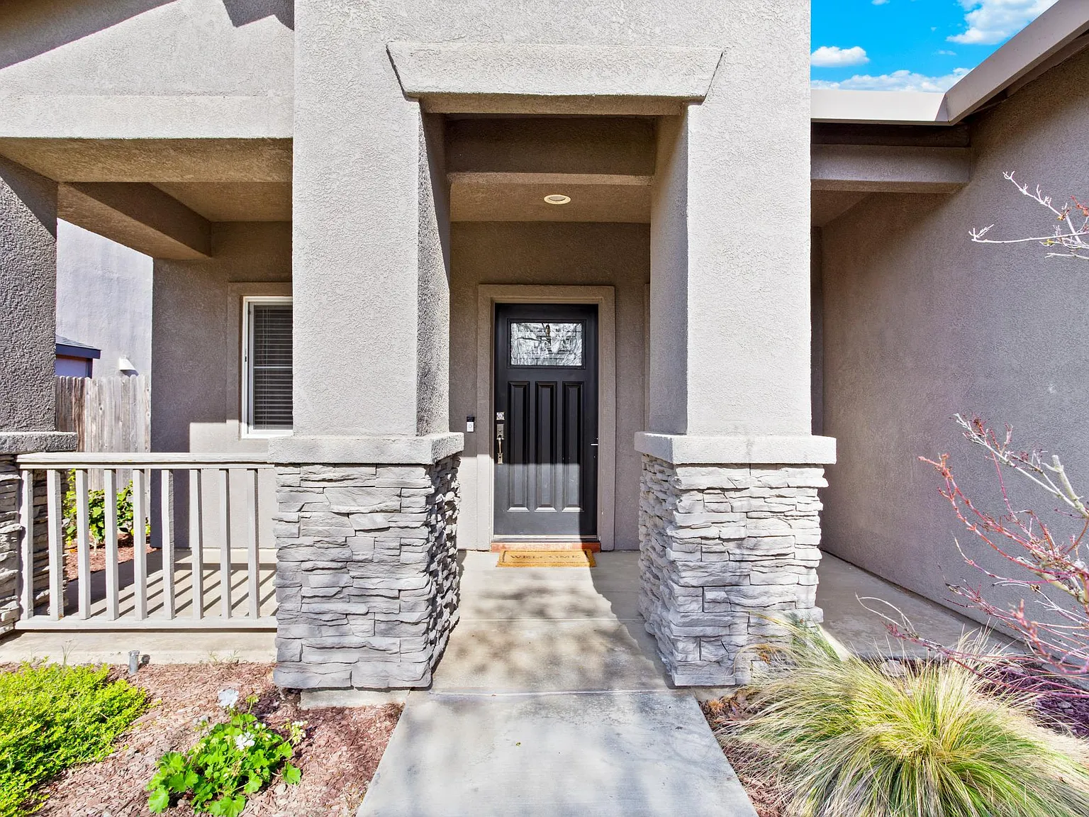 3 bed, 1560 sqft, $3,000 — Photo 3