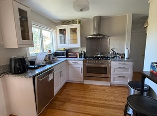 17 Dixon St Floor 2, Westerly, RI 02891