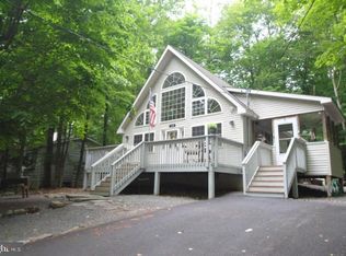 110 Mohican Trl, Pocono Lake, PA