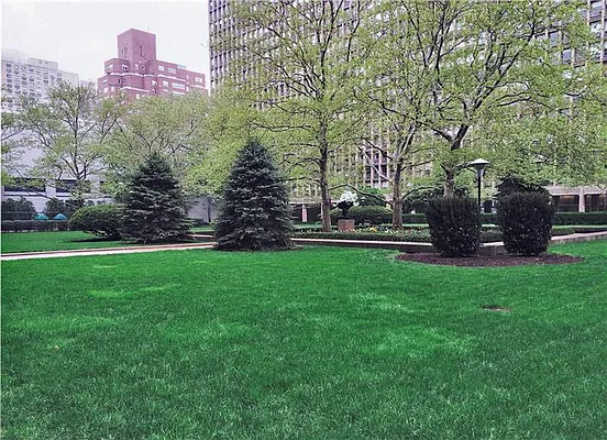 Rented by Buchbinder & Warren | media 6