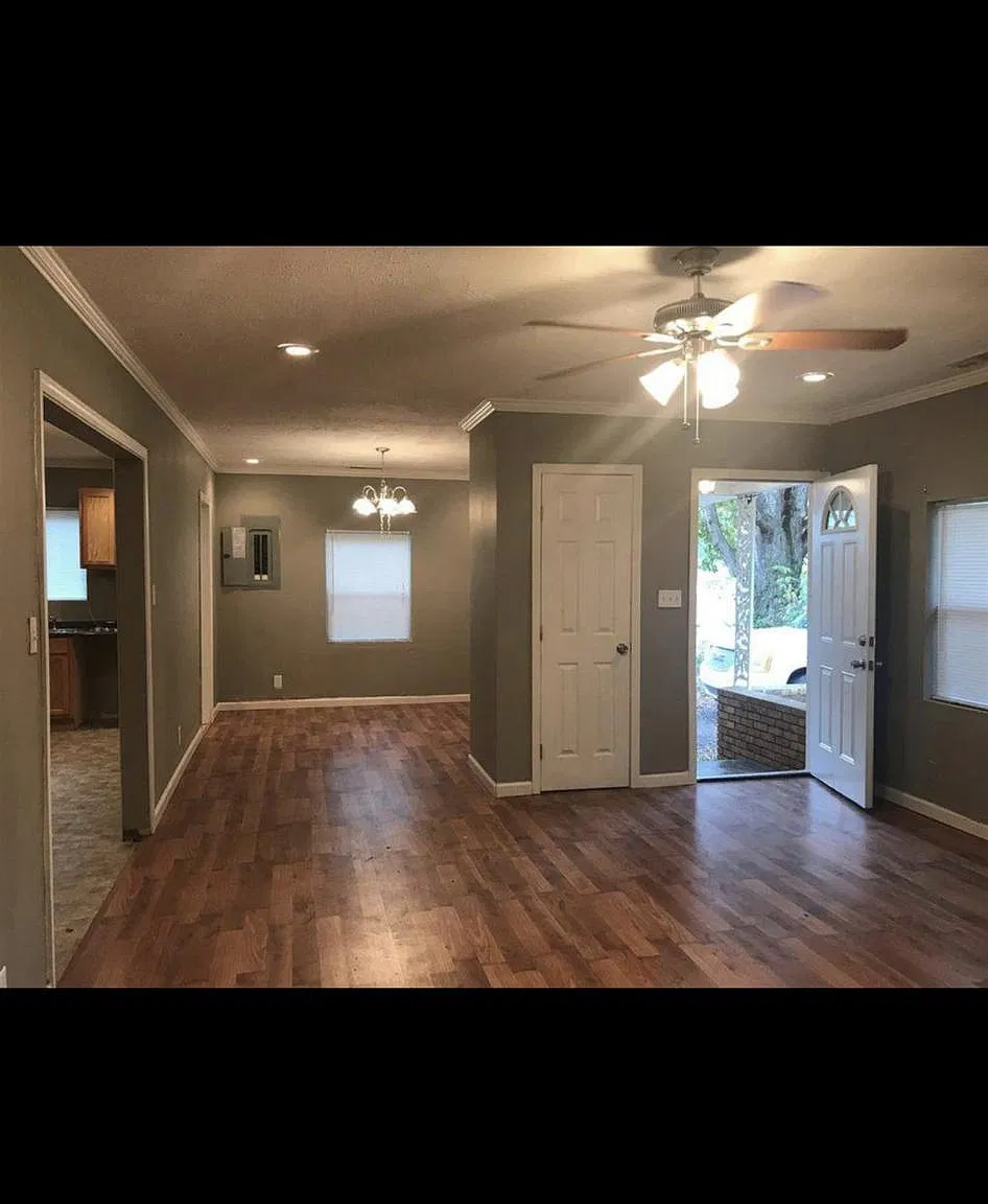 32 Russell Rd — Photo 4