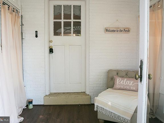 3rd image of 405 Geddes St