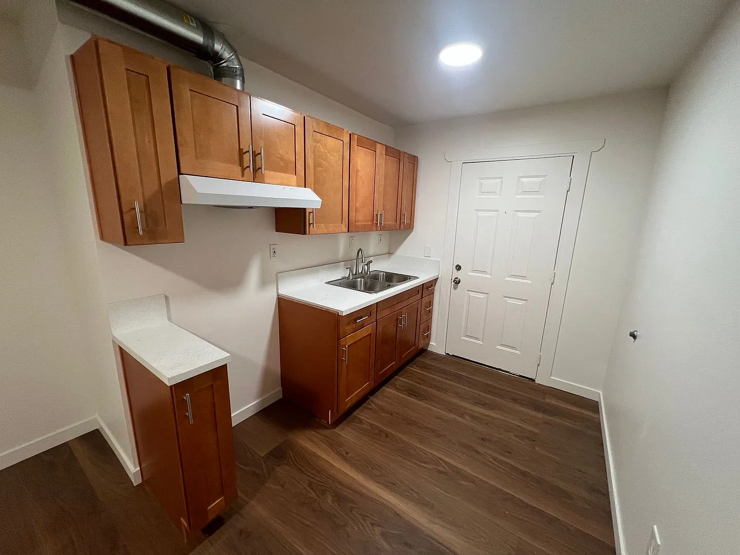 2111 Cimarron — Photo 4