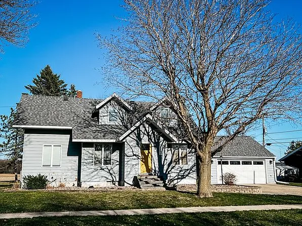 106 NW 1st St, Adams, MN 55909