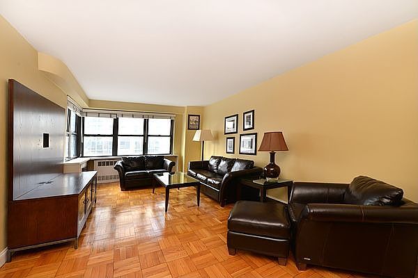 1st image of 399 E 72nd St APT 6D