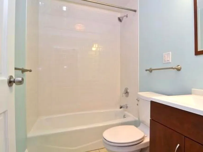 1838 Ashland Ave #1F — Photo 4