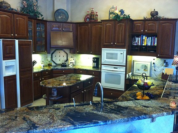 3rd image of 311 Heatherwood Ct