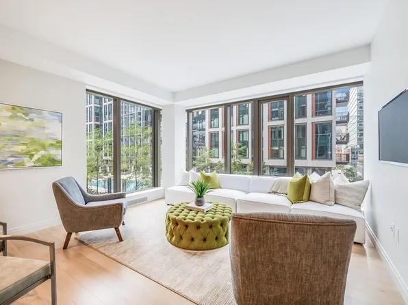 135 Seaport Blvd Unit 1207, Boston, MA 02210
