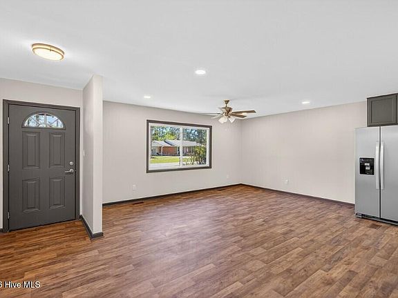 2nd image of 201 Stratford Rd