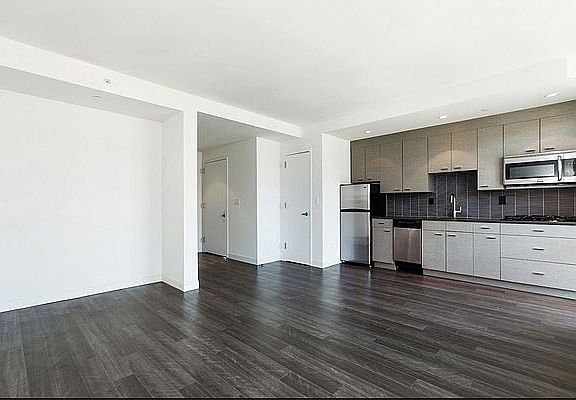 4th image of 185 Avenue B APT 3D