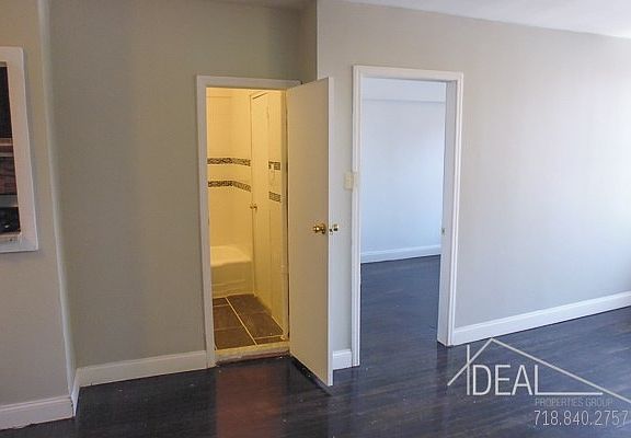5th image of 557 E 21st St APT 4D