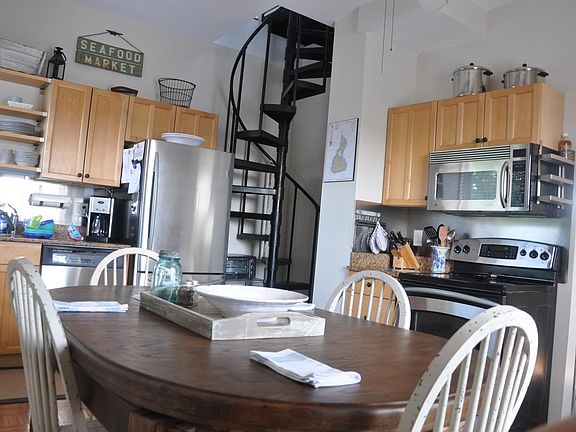 Kitchen/Dinning Area