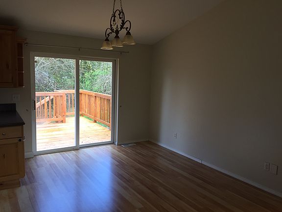 5th image of 2414 109th Ave SE