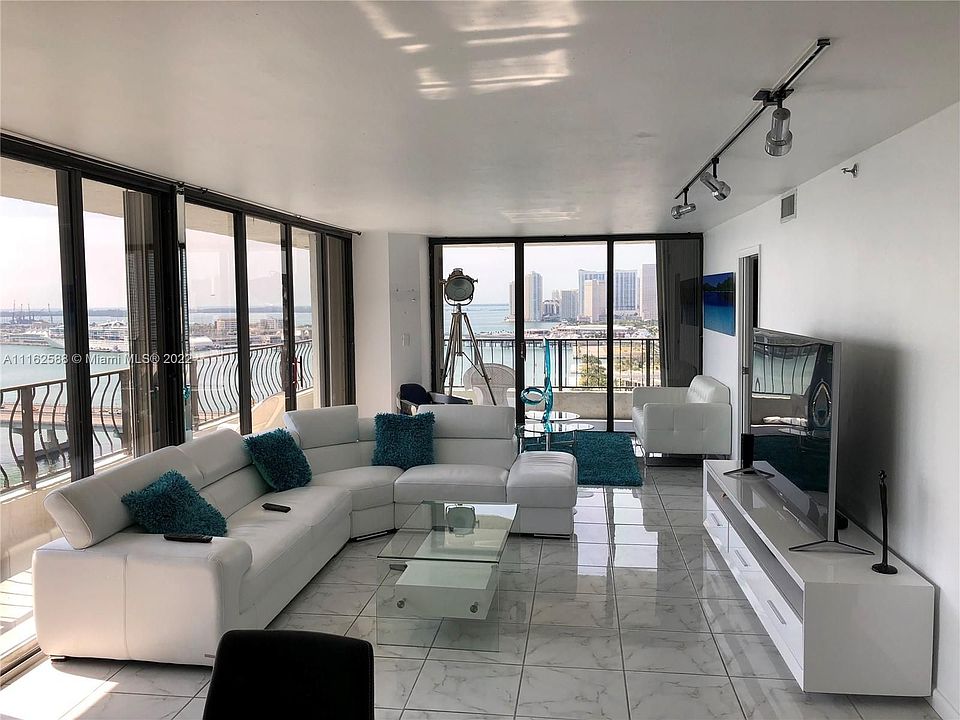 1st image of 555 NE 15th St APT 25A