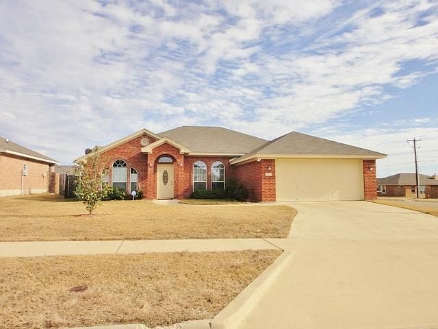 1st image of 2402 Merle Dr