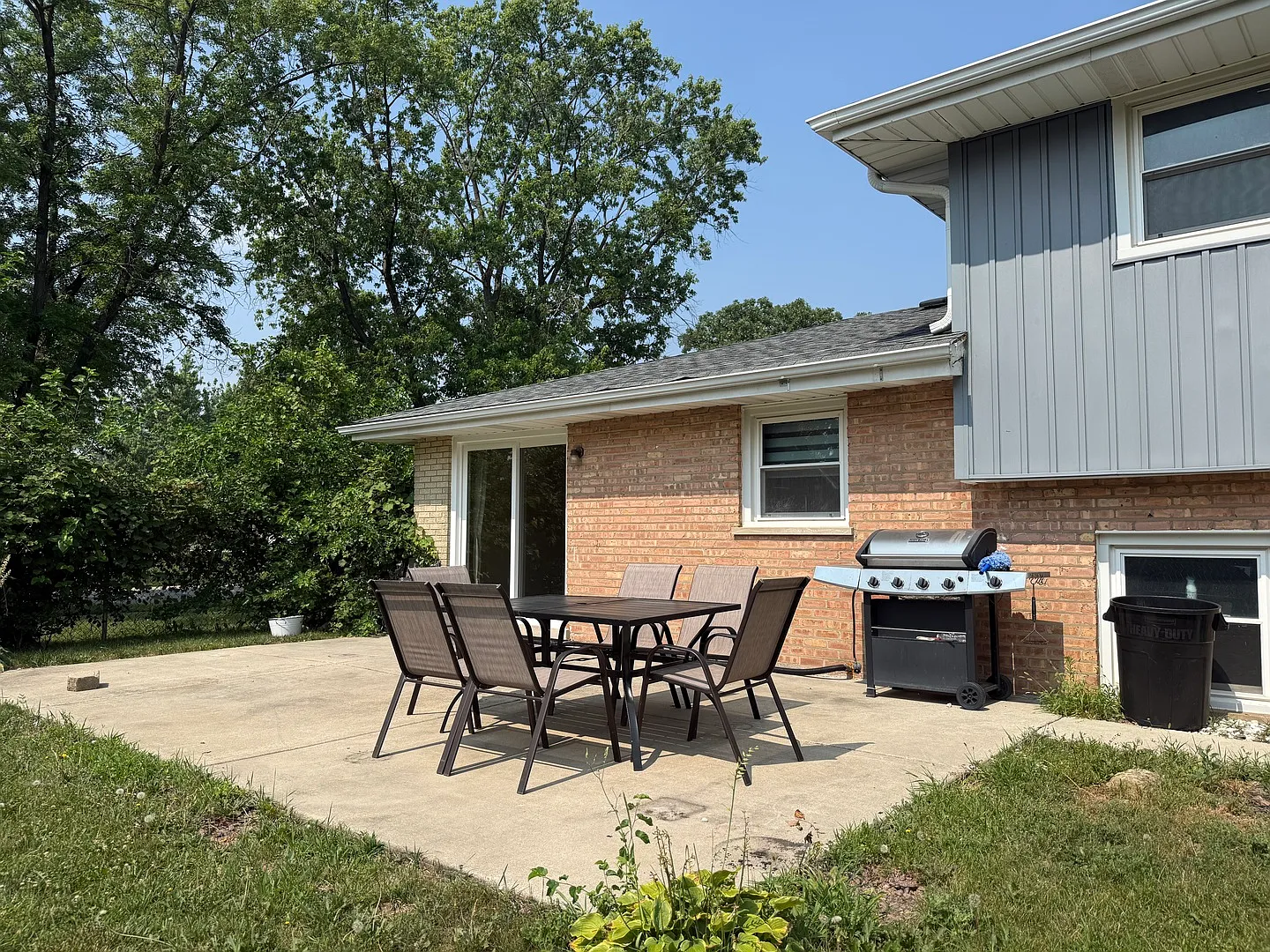 3 bed, 1300 sqft, $3,250 — Photo 3