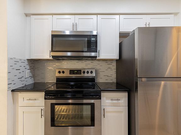 4th image of 14600 Fonmeadow Dr APT 1106