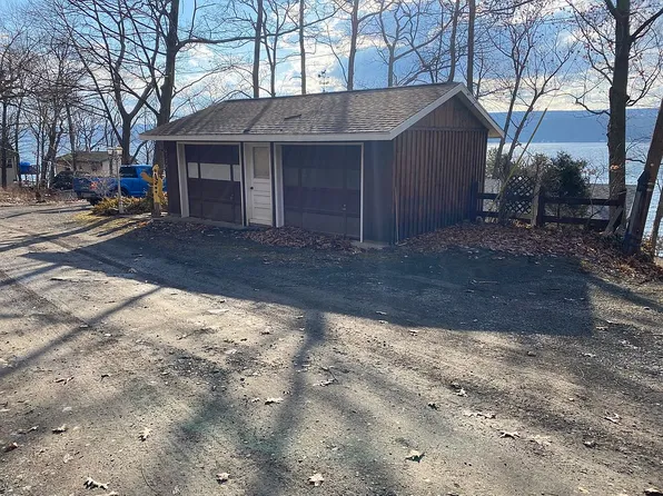 4724 Willow Point Rd, Burdett, NY 14818