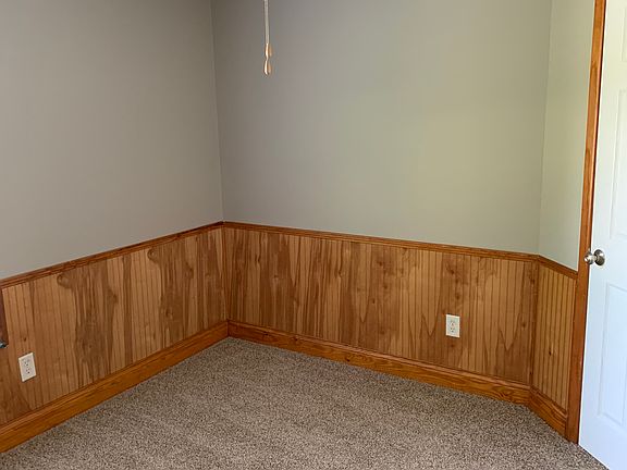 2nd image of 2112 Thorn Grove Pike