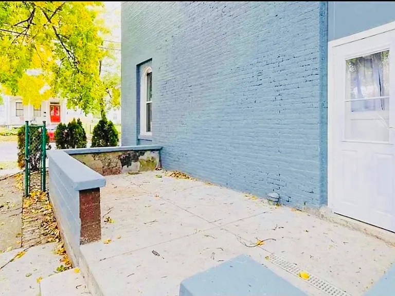 807 3rd Ave — Photo 15