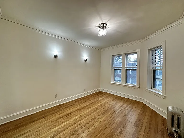 2633 W Ainslie St #3 — Photo 9