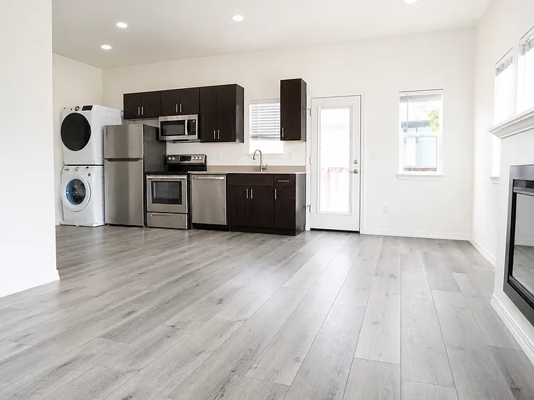 6005 SE 51st Ave — Photo 13
