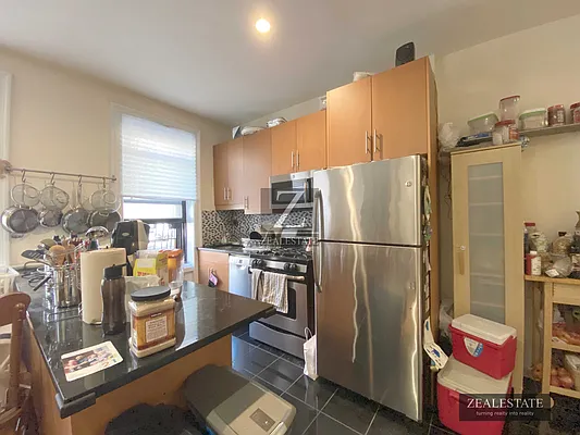 Rented by ZealEstate Group Inc | media 19