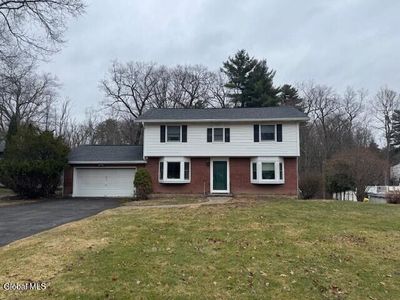854 Maxwell Drive, Niskayuna, NY, 12309
