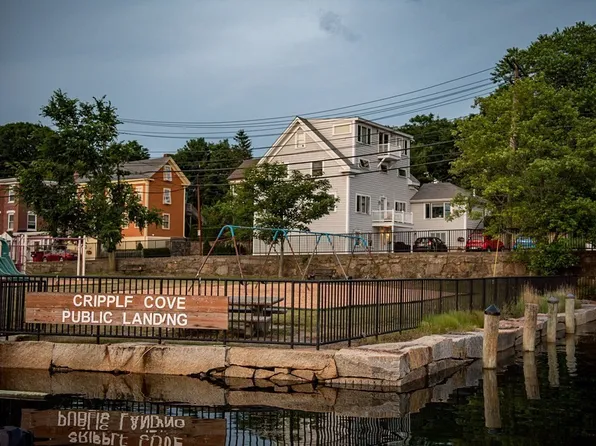 74 E Main St APT 1, Gloucester, MA 01930