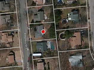 33 Allegheny Dr E, Farmingville, NY 11738