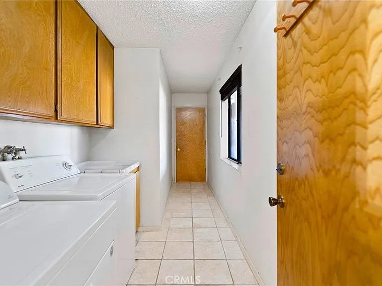 7371 Lyons Ave — Photo 24