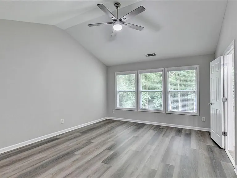 2208 Staunton Dr — Photo 29