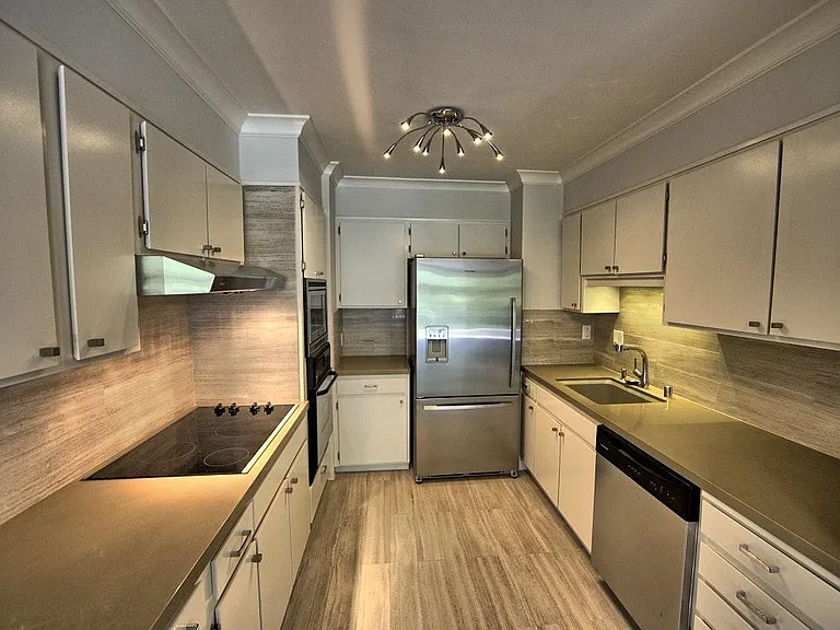2200 Sacramento St #103 — Photo 5