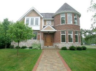 2383 Scott Rd, Northbrook, IL 60062