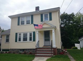 29 Bogandale Rd, West Roxbury, MA 02132