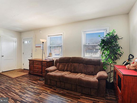 3rd image of 503 Kerby Hill Rd