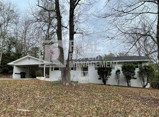 203 Bel Aire Dr, Warner Robins, GA