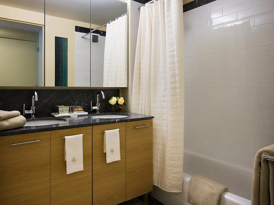405 Main St #9E