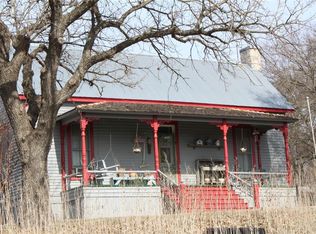 22 N Washburn Rd, Bells, TX 75414