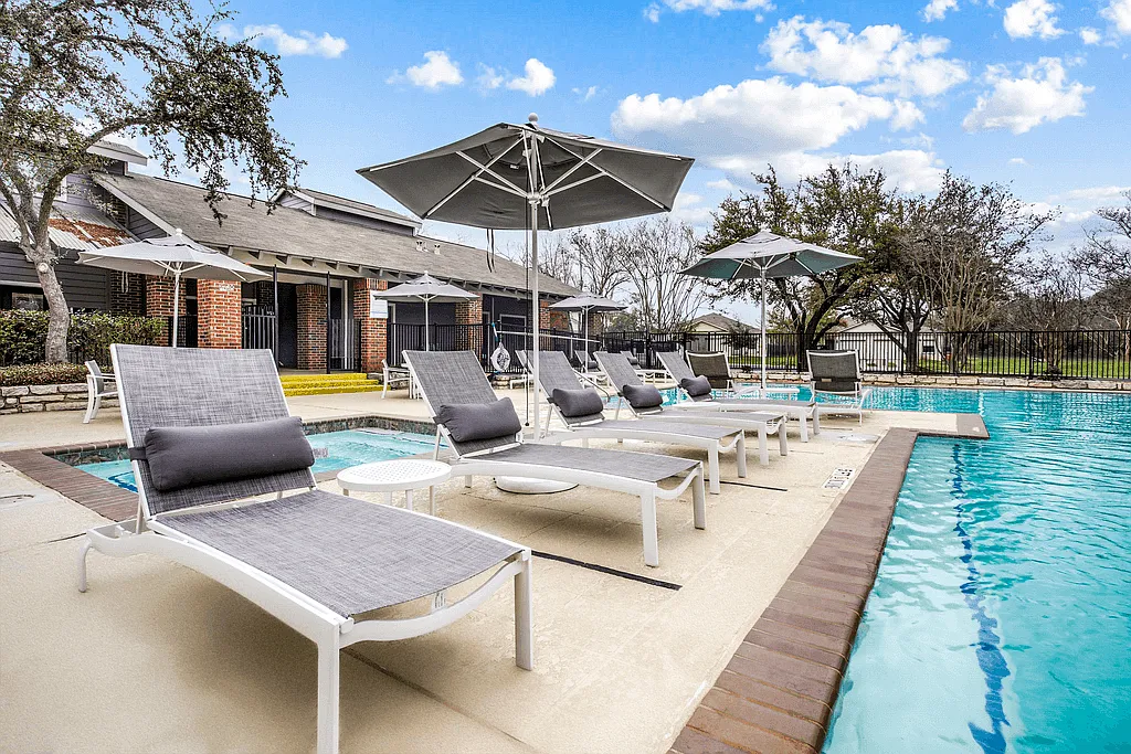 Landmark at Prescott Woods Apartment Homes — Photo 4