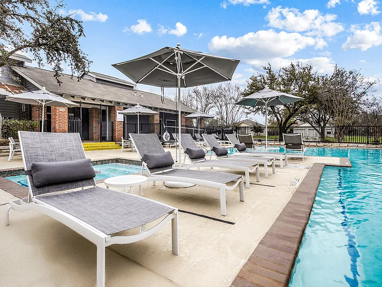 Landmark at Prescott Woods Apartment Homes — Photo 4