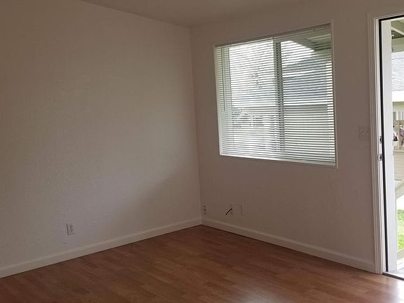 4th image of 4425 Solano Ave #19