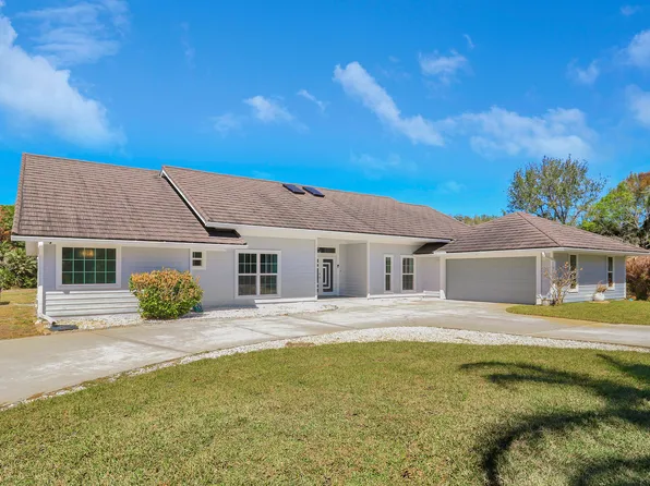 815 N E Stokes Terrace, Jensen Beach, FL 34957