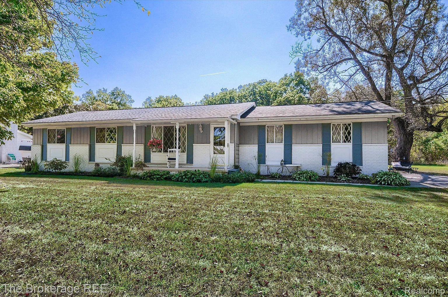 10186 Carlee June Dr photo 1